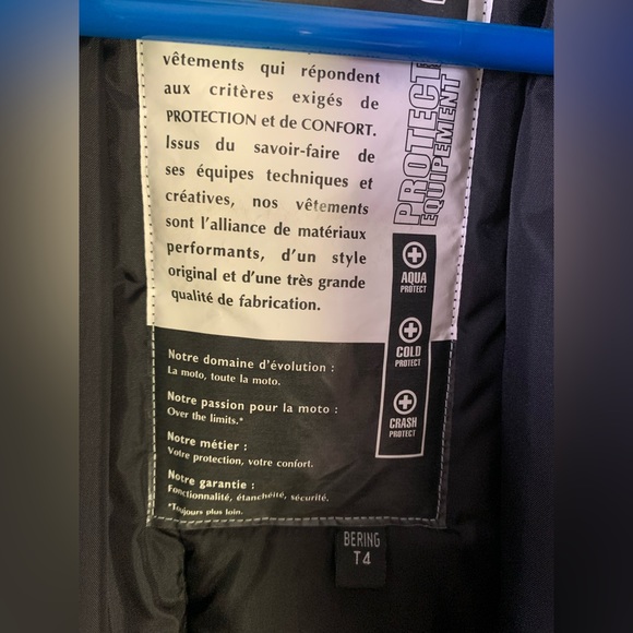 Bering motorcycle jacket with armour. Size T4 which is about a medium. - Picture 5 of 5